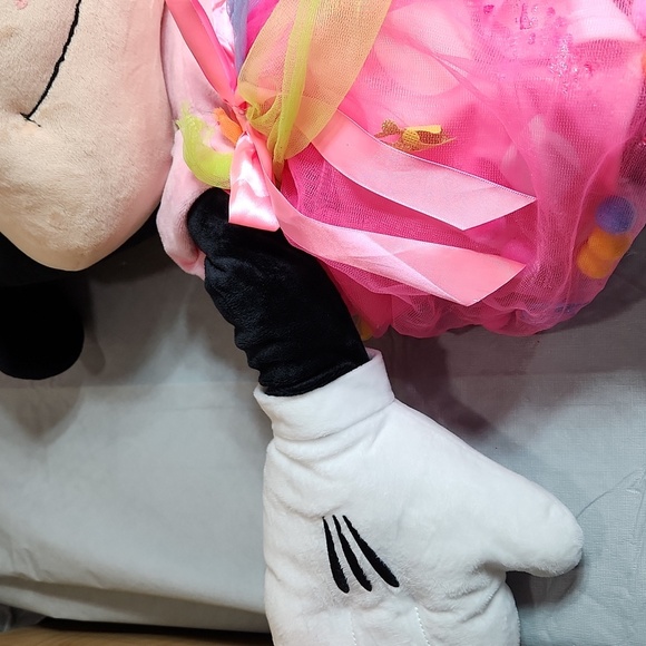 3Ft tall minnie mouse - Picture 5 of 7